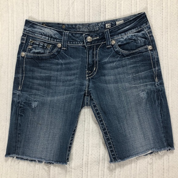 Miss Me Women's Denim Shorts Embellished Pockets Frayed Hem Size 29 - Picture 1 of 9